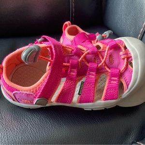 Girls Keens kids size 12